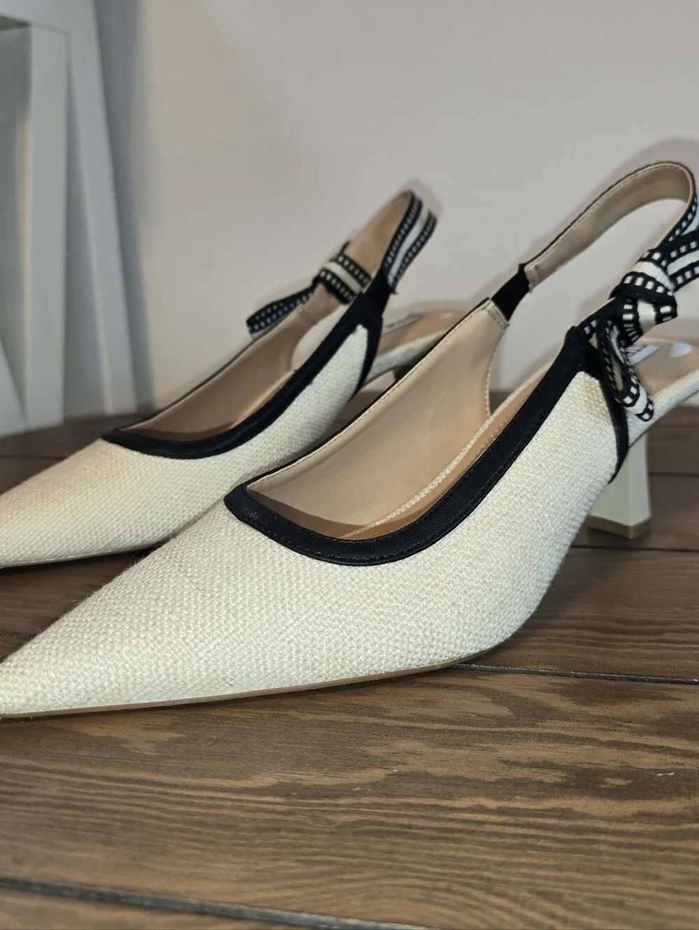 Steve Madden NWOT Bri Cream Pointed Slingback Pumps Women's Size 9M
